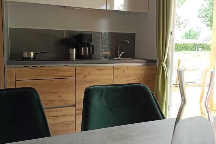 Nice tiny house with microwave, Maastricht at 9 km