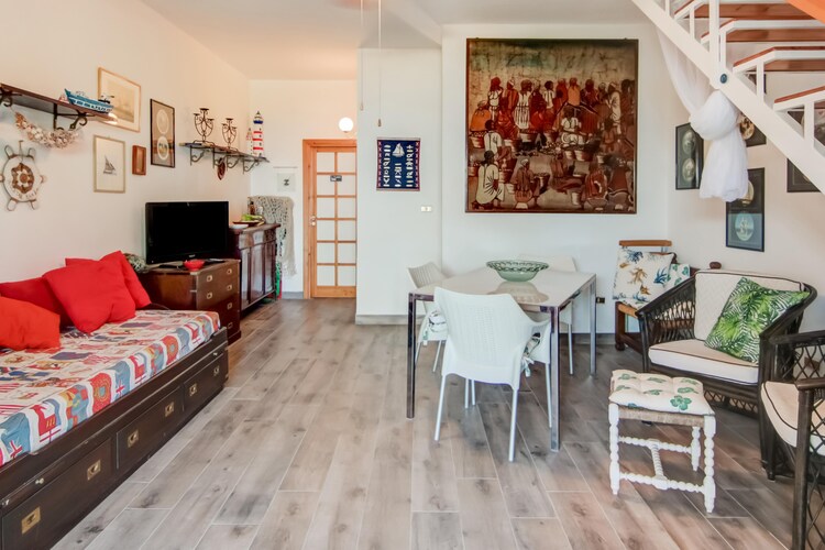 Comfortabel vakantiehuis in San Nicola Arcella met tuin