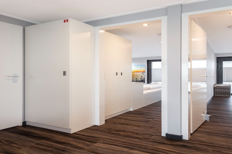   Houseboat Elysium met dakterras