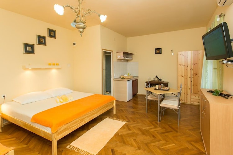 Apartmá Villa Iveta- Triple Room (Ground Floor) - Martina