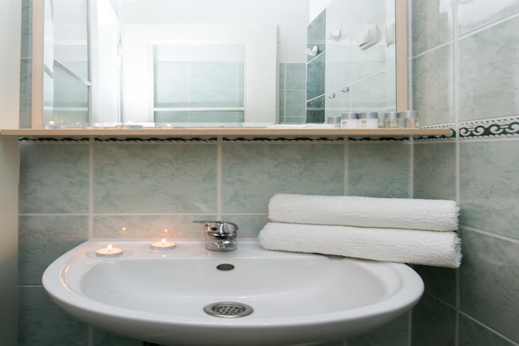 Apartment Villa Iveta - Twin Room (Ground Floor) - Martina