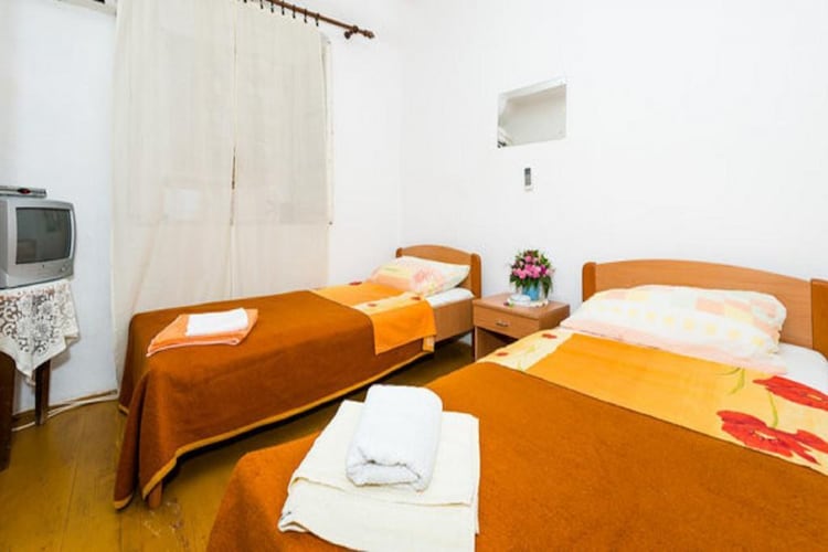 Apartmá Rooms Kisic - Twin Room with Shared Bathroom