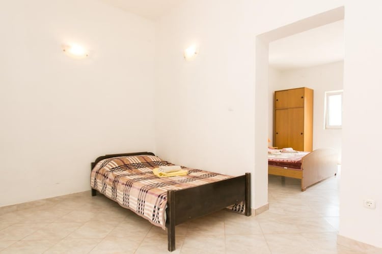 Apartments Franka Saplunara-One-Bedroom Apartment with Terrace and Sea View No 3