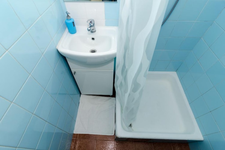 Apartment Dea - One-Bedroom Apartment with Terrace-Badkamer