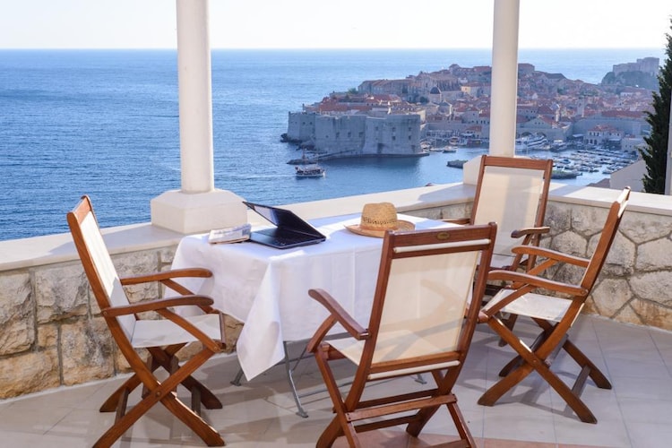 Apartmá Apartments Ševelj - Comfort Studio With Share
