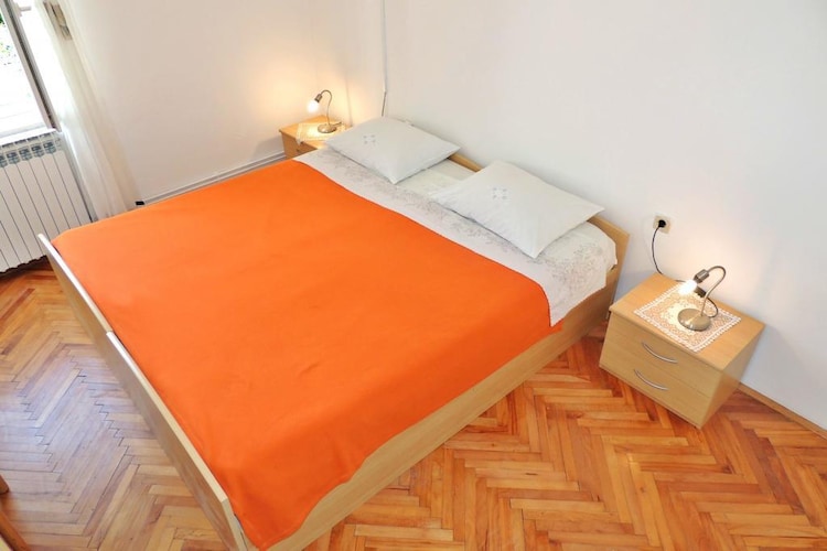 Apartments Majkovica- Double Room with Private External Bathroom
