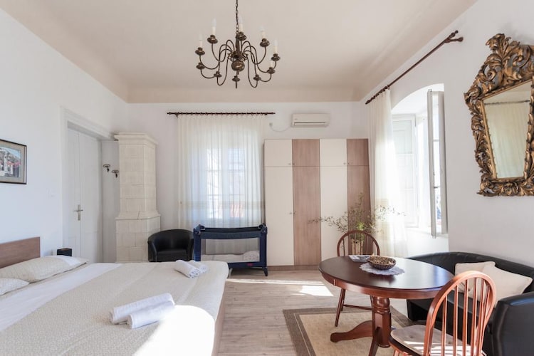 Apartmá Villa Iveta - Two-Bedroom Apartment with Terrace a