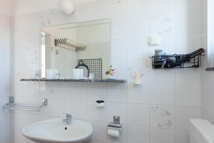 Apartmá Villa Iveta - Two-Bedroom Apartment with Terrace a