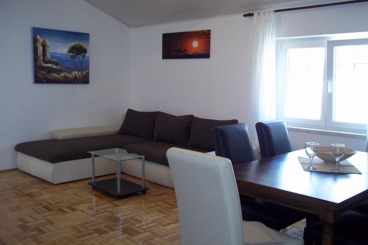 Apartmá Apartment Sunshine - Two Bedroom Apartment with Se