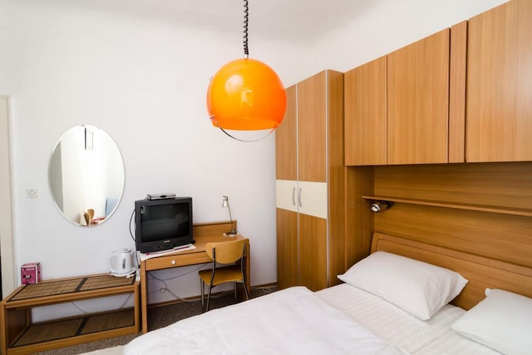 Apartmá Rooms Pile - Double Room with Patio