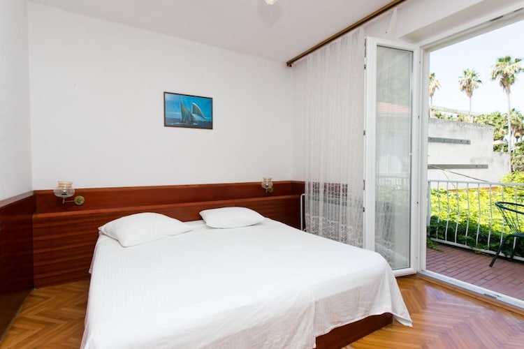 Guest House Zec -  Double or Twin Room with Balcony and Sea View-2