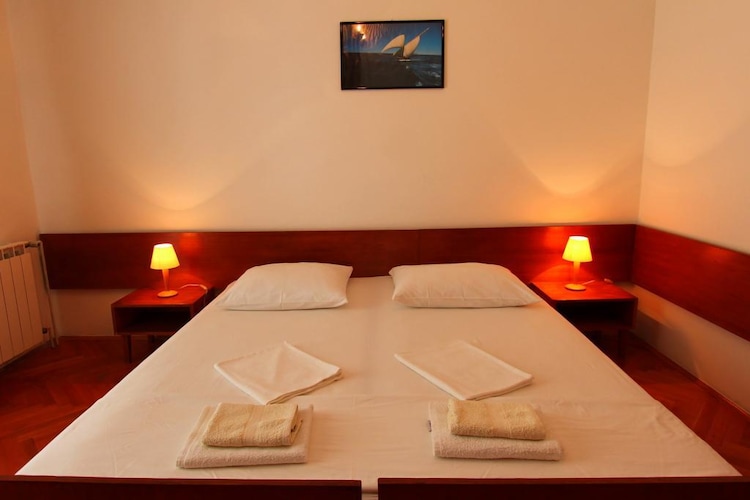 Guest House Zec - Studio with Terrace (3 Adults)-Slaapkamer