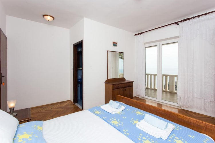 Apartmá Guest House Old Town View-Three-Bedroom Apartment