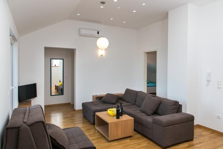 Apartments Kula - Three Bedroom Apartment with Balcony and Sea View-B5