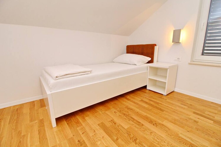 Apartments Kula - Three Bedroom Apartment with Terrace and Sea View C5