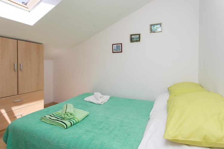 Apartment Lala - Two  Bedroom Apartment with Sea View-Slaapkamer