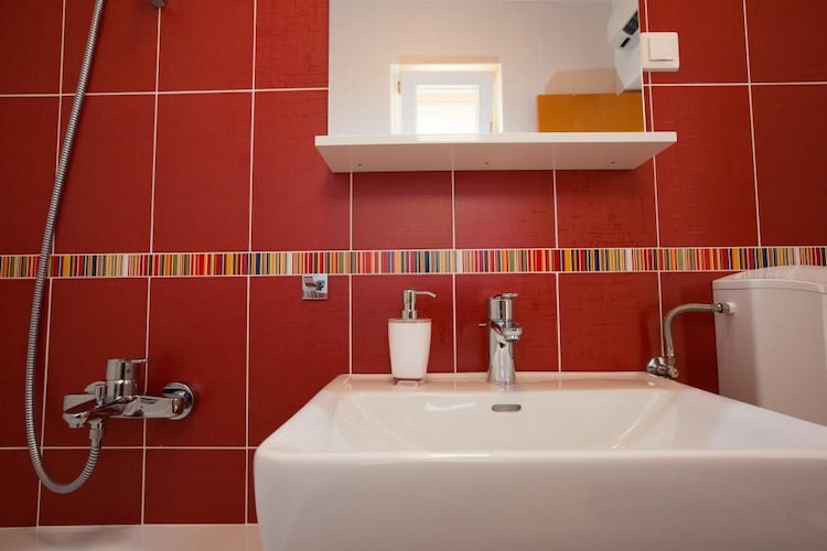 Apartments Nina - Two-Bedroom Apartment with Balcony and Sea View (Orašac)-Badkamer