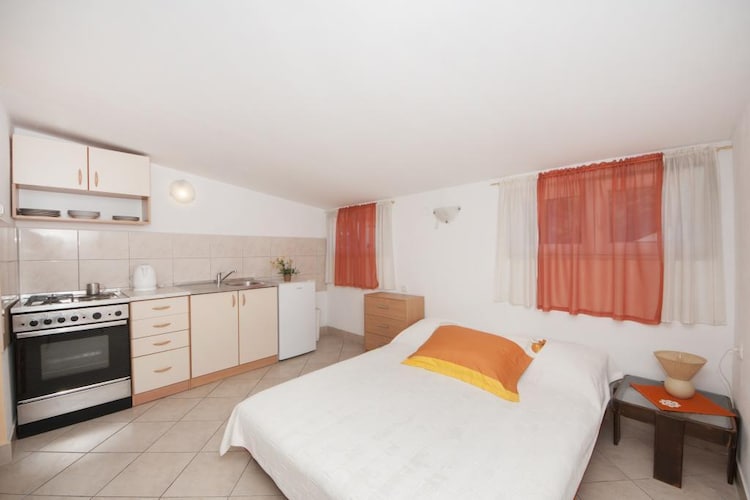 Ferienwohnung Apartments Jasenka - Studio Attic with Terrace and