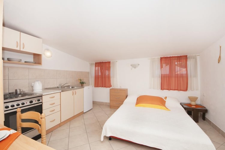 Ferienwohnung Apartments Jasenka - Studio Attic with Terrace and