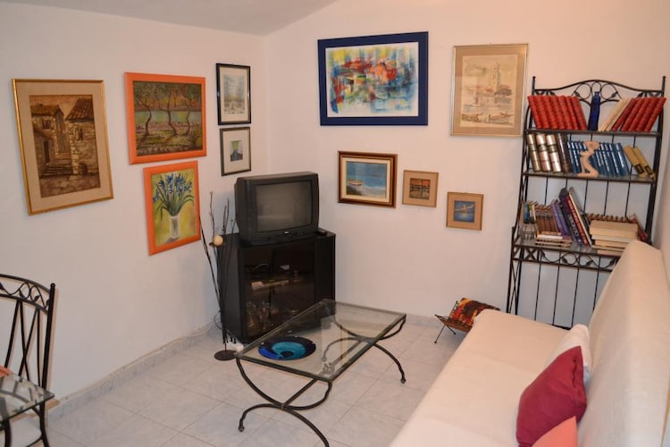 Apartments Villa Nada Sutivan- Two Bedroom Apartment With Balcony (B)