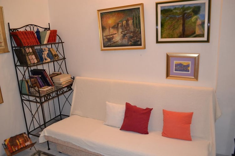 Apartments Villa Nada Sutivan- Two Bedroom Apartment With Balcony (B)-Woonkamer