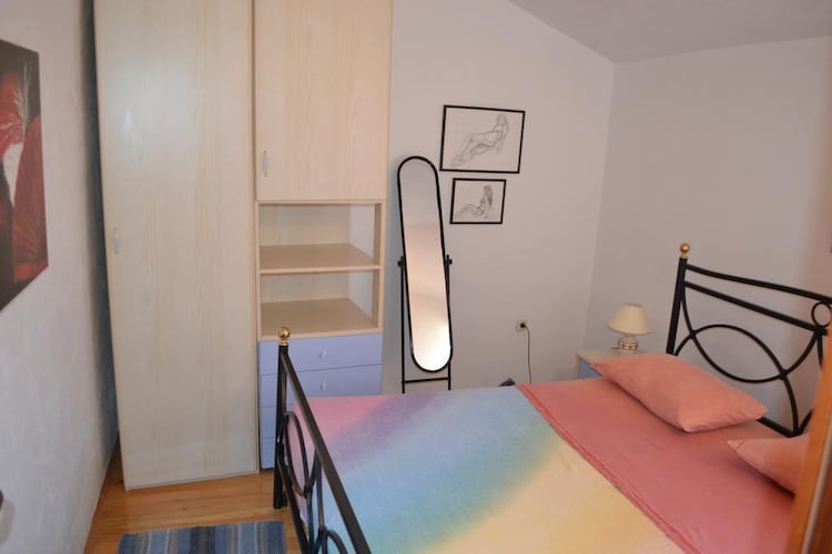 Apartments Villa Nada Sutivan- Two Bedroom Apartment With Balcony (B)-Slaapkamer