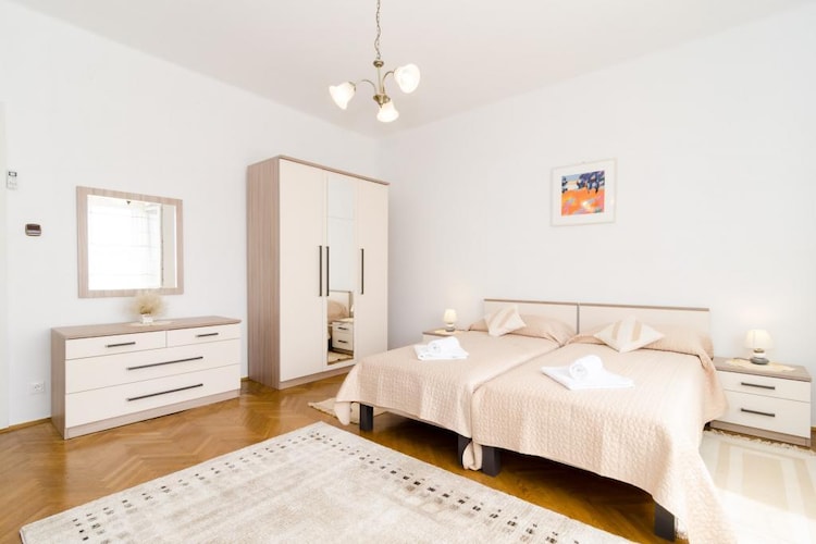   Holiday Home Patricija-Duplex Three Bedroom Apartm