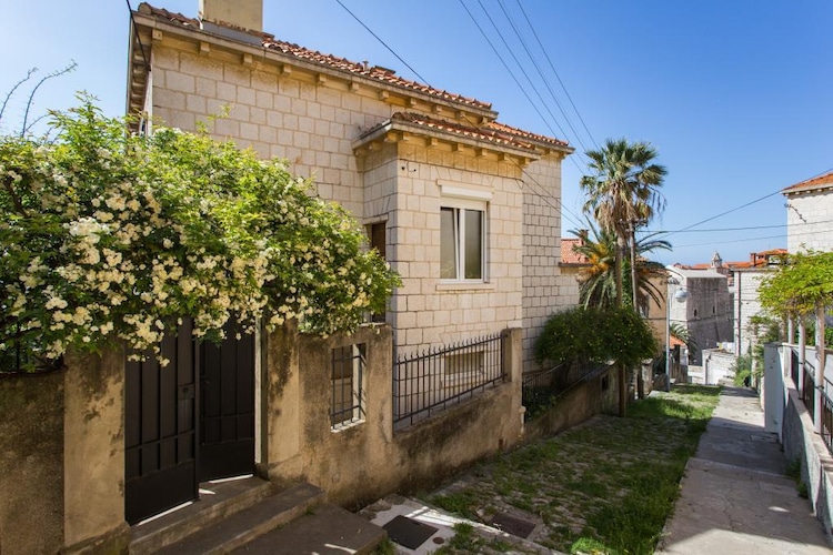   Holiday Home Patricija-Duplex Three Bedroom Apartm