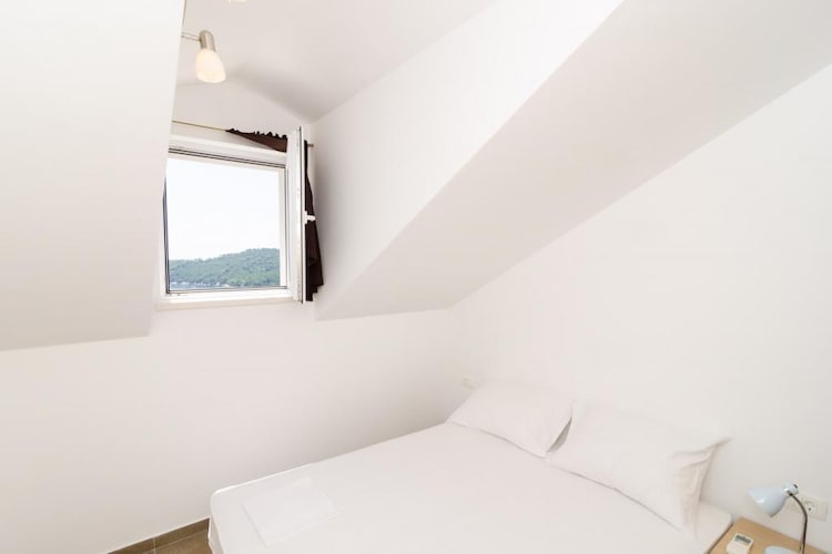 Apartments Villa Ari- Three Bedroom Apartment with Balcony and Sea View - Attic-Slaapkamer