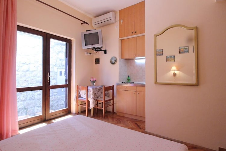 Apartment Apartments Magda- Standard Backside Studio Apartme