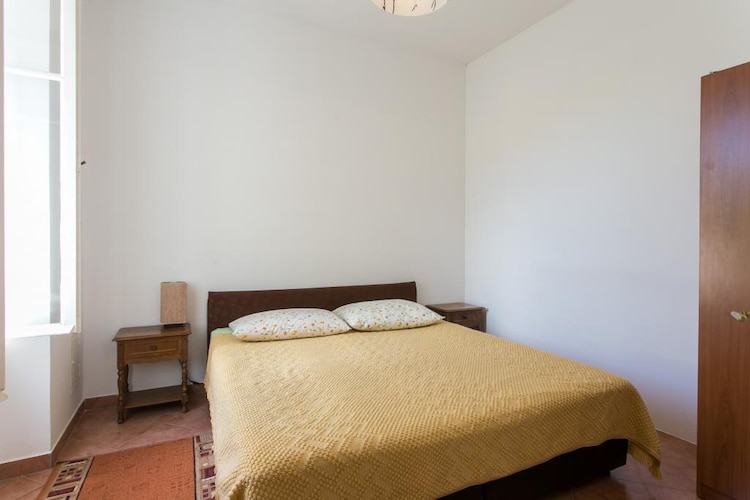 Apartmá Apartment Tranquilo- Two Bedroom Apartment with Ga