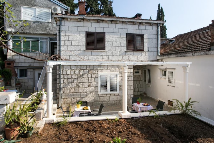 Apartmá Guest House Kusalo- Studio Apartment with Patio (S
