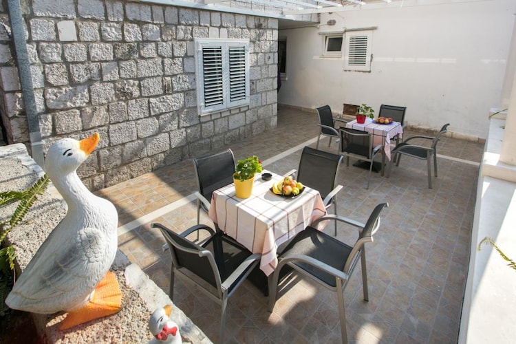 Apartmá Guest House Kusalo- Studio Apartment with Patio (S