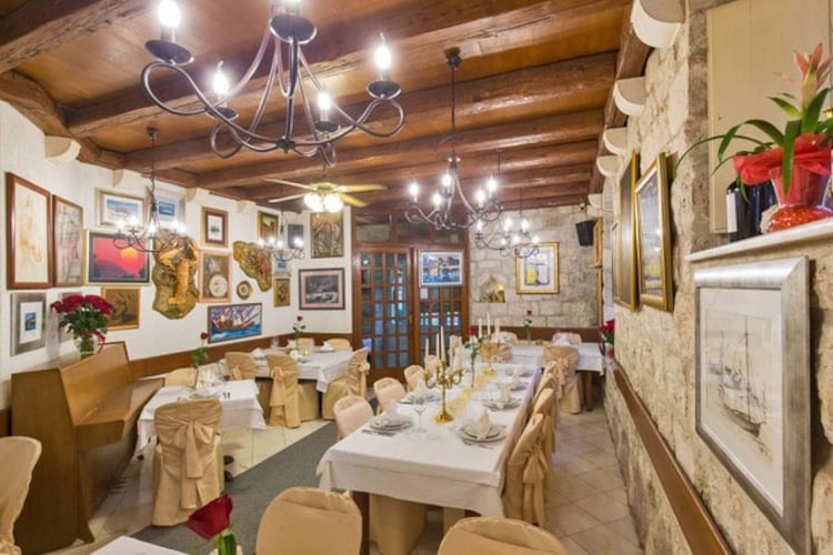 Apartmá Bed&Breakfast Sorgo Palace- Comfort Double or Twin