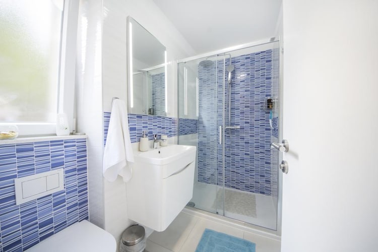 Apartments Stone Elegance (ST) - Deluxe Studio Apartment (Kamik)-Badkamer