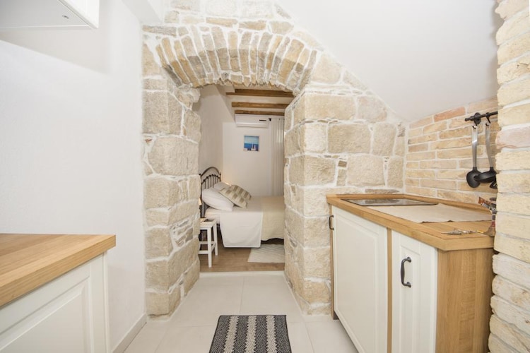 Apartments Stone Elegance (ST) - Studio Apartment (Rudula)-Keuken