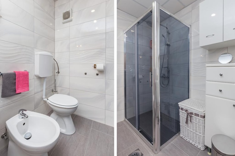 Apartmá Rooms Ivo - Twin Room with Shared Bathroom