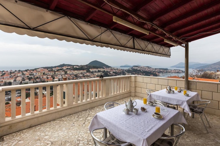 Apartmá Rooms Ivo - Twin Room with Shared Bathroom