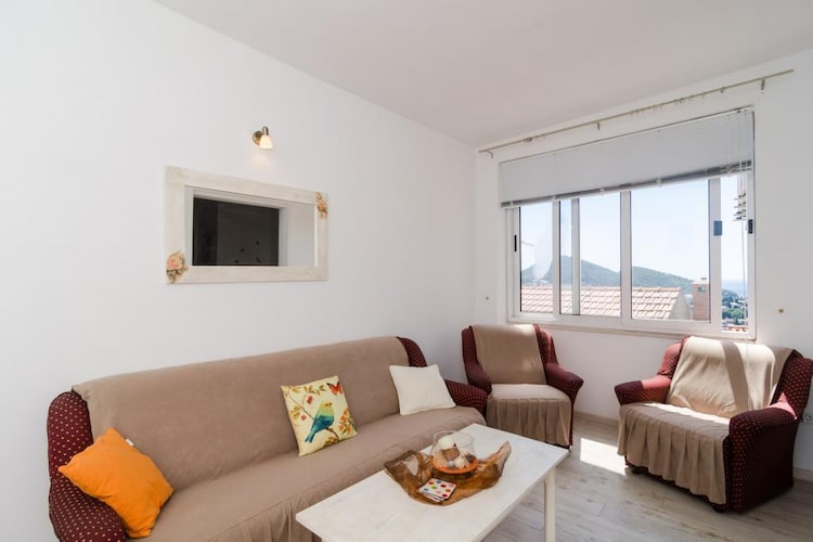 Ivo Guest House-Double Room with External Private Bathroom and Sea View (R2)-Außenbereich