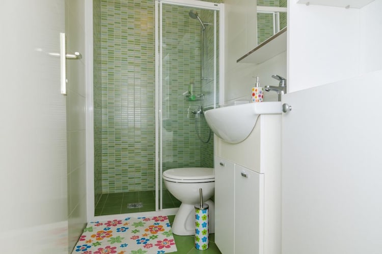 Ivo Guest House-Double Room with External Private Bathroom and Sea View (R2)-Badezimmer