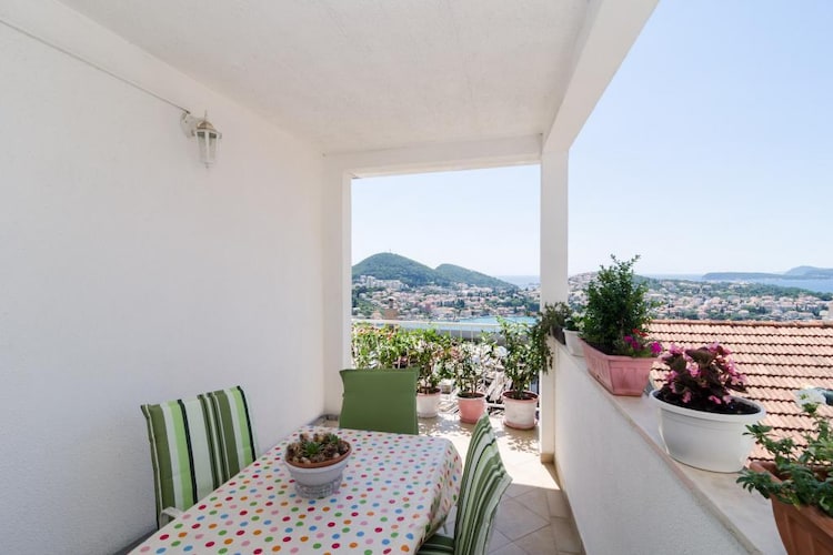 Ivo Guest House-Double Room with External Private Bathroom and Sea View (R2)-Terrasse