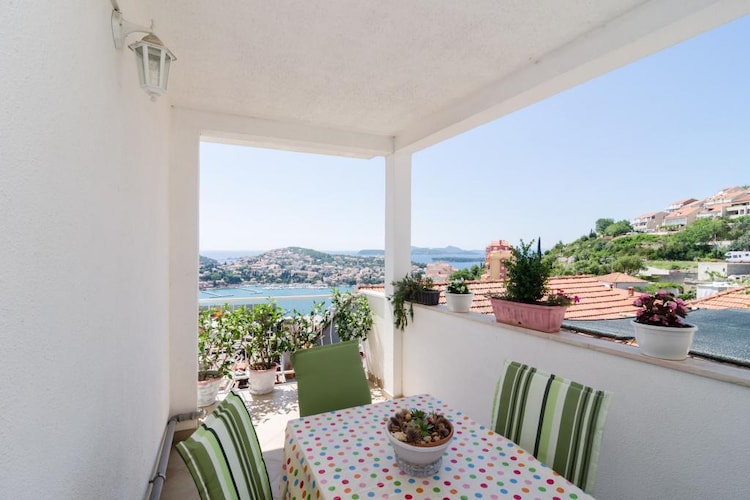 Ivo Guest House-Double Room with External Private Bathroom and Sea View (R2)-Terrasse