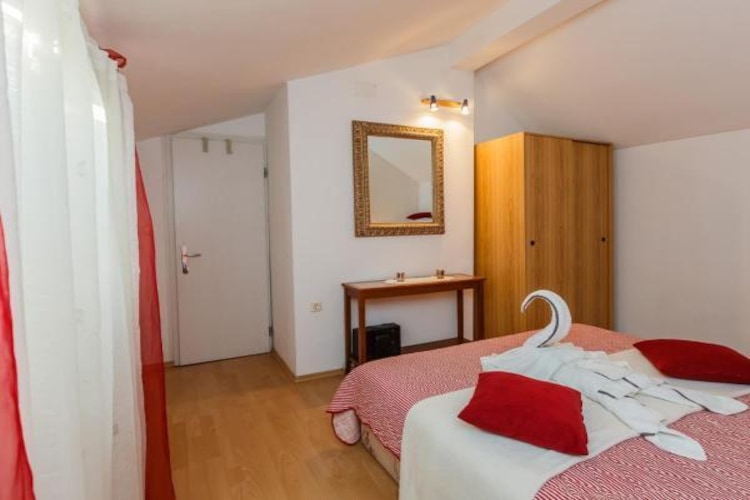 Ferienwohnung Apartments Roda - One Bedroom Apartment with Terra