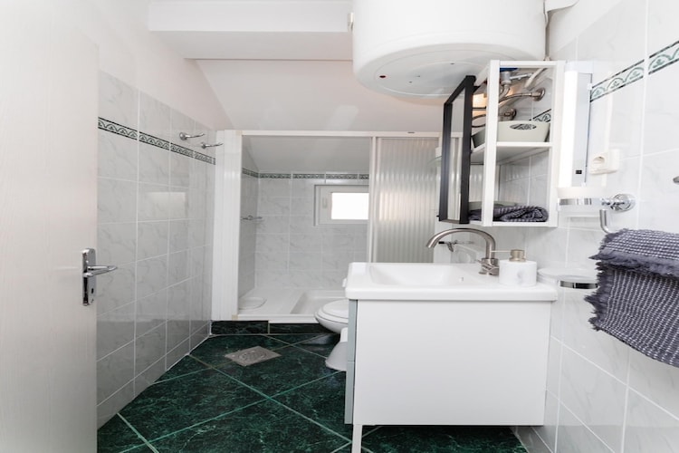 Apartments Roda - One Bedroom Apartment with Terrace (Mira) - (ST)-Badkamer