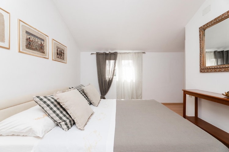 Apartments Roda - One Bedroom Apartment with Terrace (Mira) - (ST)-Slaapkamer