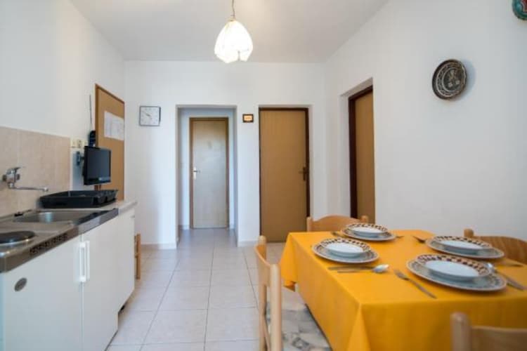 Ferienwohnung Apartments Boguvila - Two-Bedroom Family Apartment