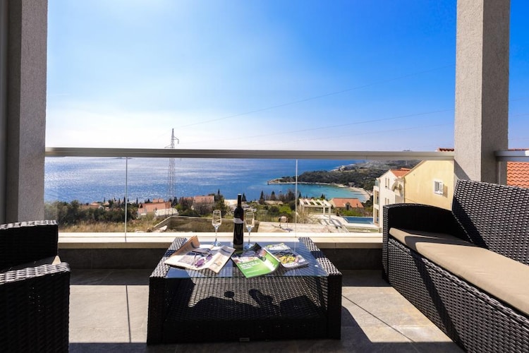 Apartmá Apartment LaVilla - Two Bedroom Apartment with Bal
