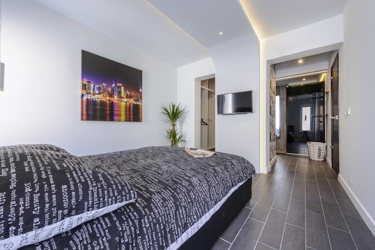 Apartmá Apartment LaVilla - Two Bedroom Apartment with Bal