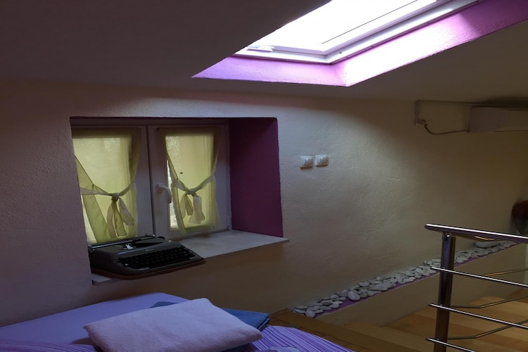 Apartments Elena (ST) - Duplex Studio Apartment (Purple)-Binnen