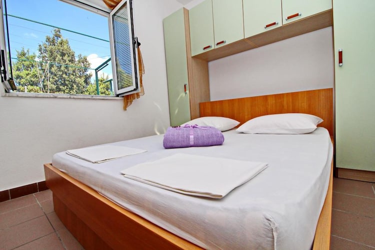 Apartments Neven - Two Bedroom Apartment with Terrace and Partial Sea View (A1)